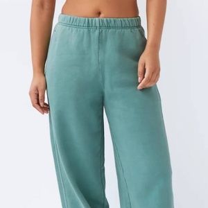 Aritzia Wilfred Free FREE FLEECE JOGGER